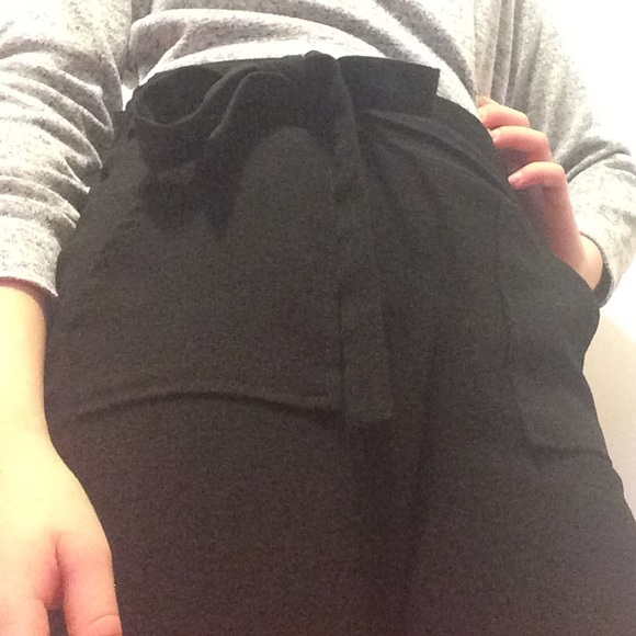 Chic pants - Picture 2 of 2